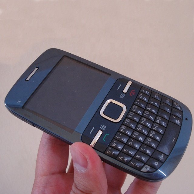 Wholesales Super Cheap Original Factory Unlocked Simple 3G Bar QWERTY Mobile Cell Phone For Nokia C3